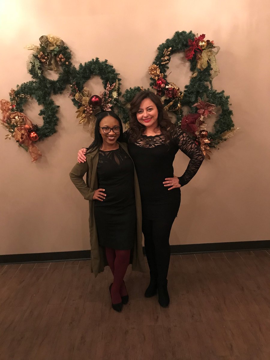 HoustonHyatt's tweet photo. What a great way to end a great year! #Holidays2017 https://t.co/vdxtZiTZdy
