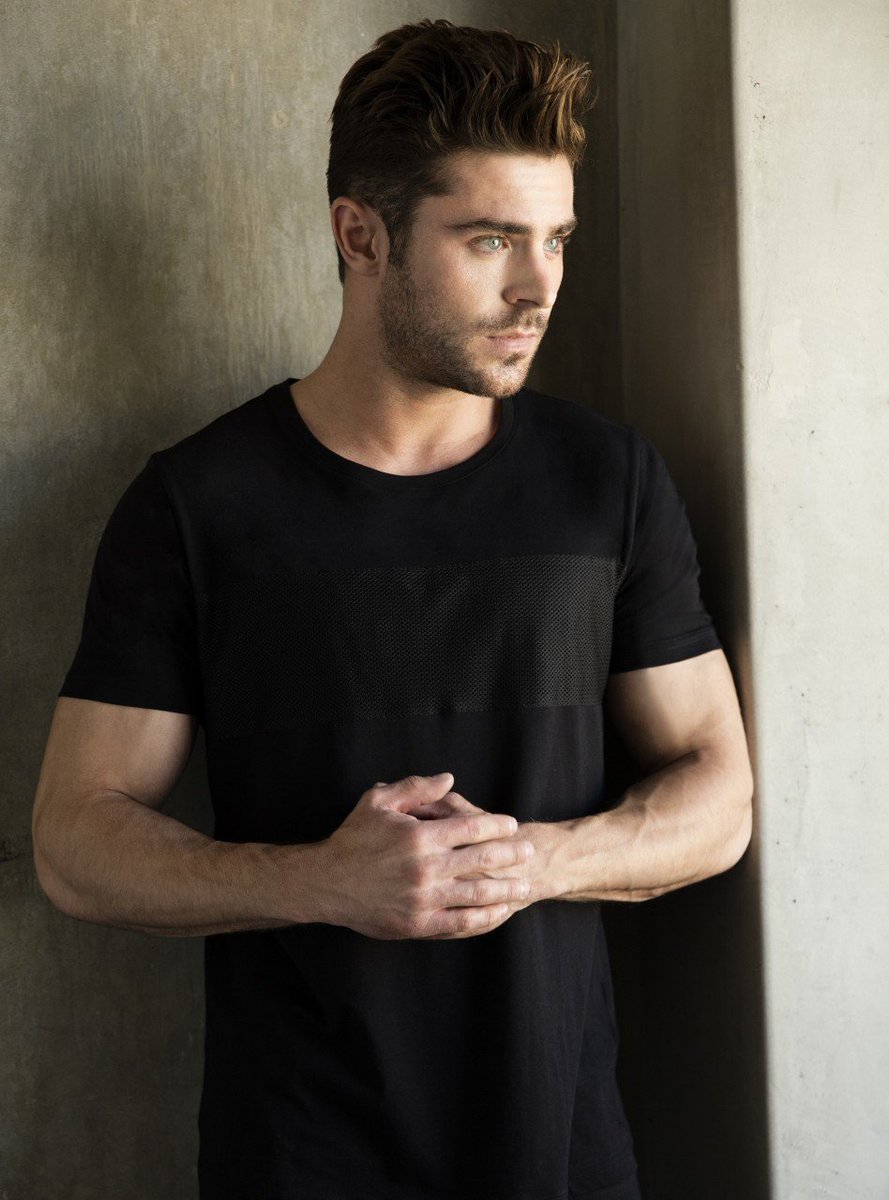 ZEfronBrasilCom's tweet photo. 📷 | Fotos em HQ da sessão fotográfica de Zac Efron para a HUGO em julho de 2016 😉 https://t.co/DvqAsrvbe4