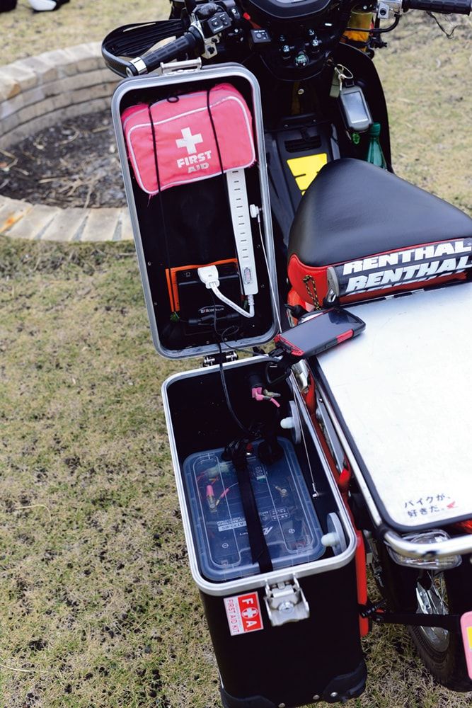 タンデムスタイル Honda Super Cub最強ツアラー伝説 第4回 カブにコンセントが欲しい をアーカイブに追加しました 伊豆大島へツーリングもあるよ 世界生産累計1億台達成記念 スーパーカブシリーズ登場記事アーカイブ タンデムスタイル T