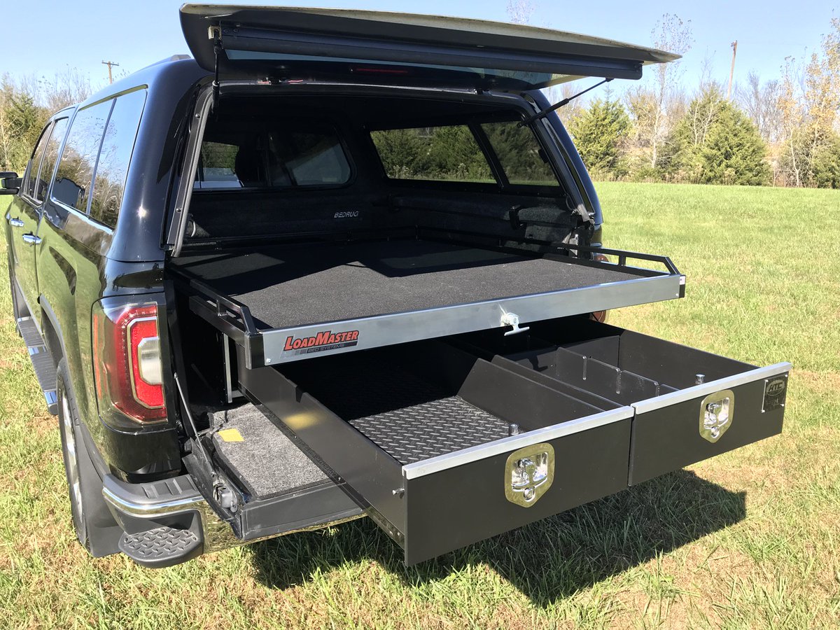 4LoadMaster's tweet photo. Whether you're at work or play, turn your truck into the ultimate playground our workstation with LoadMaster! #GetOutDoors #Cargo #Trucks https://t.co/DMEPKcOUUI