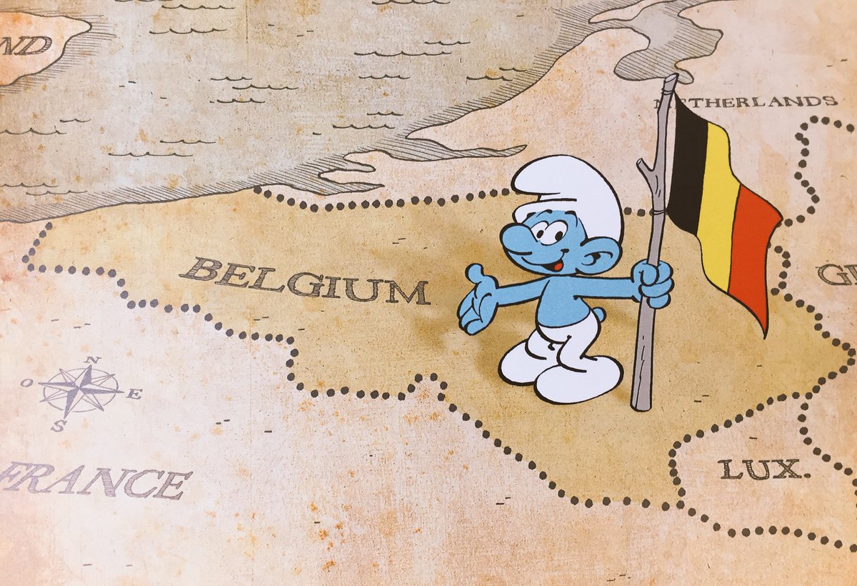 Belgium In Japan Ar Twitter 今年の大使館のグリーティングカードは スマーフ です 青色のベルギーの漫画キャラクター で 18年で誕生60周年を迎えます その為 18年はベルギーの至る所で青色が見られます Do You Like Our Seasonal Greeting Card This