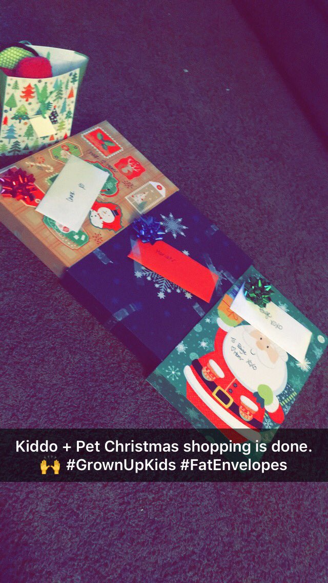 KOLcharmer's tweet photo. You know what I don't do at Xmas? Go into debt or stress out. 
My kiddos are 21 &amp; 14 &amp; get multiple family xmas's.  Gifts wrapped. We celebrate tm w/Chinese food. #easypeasy #fatenvelopes #whatTheyNeed #weirdos 🤷‍♀️👋🙋🏻💗 https://t.co/uhRJD8EmOS