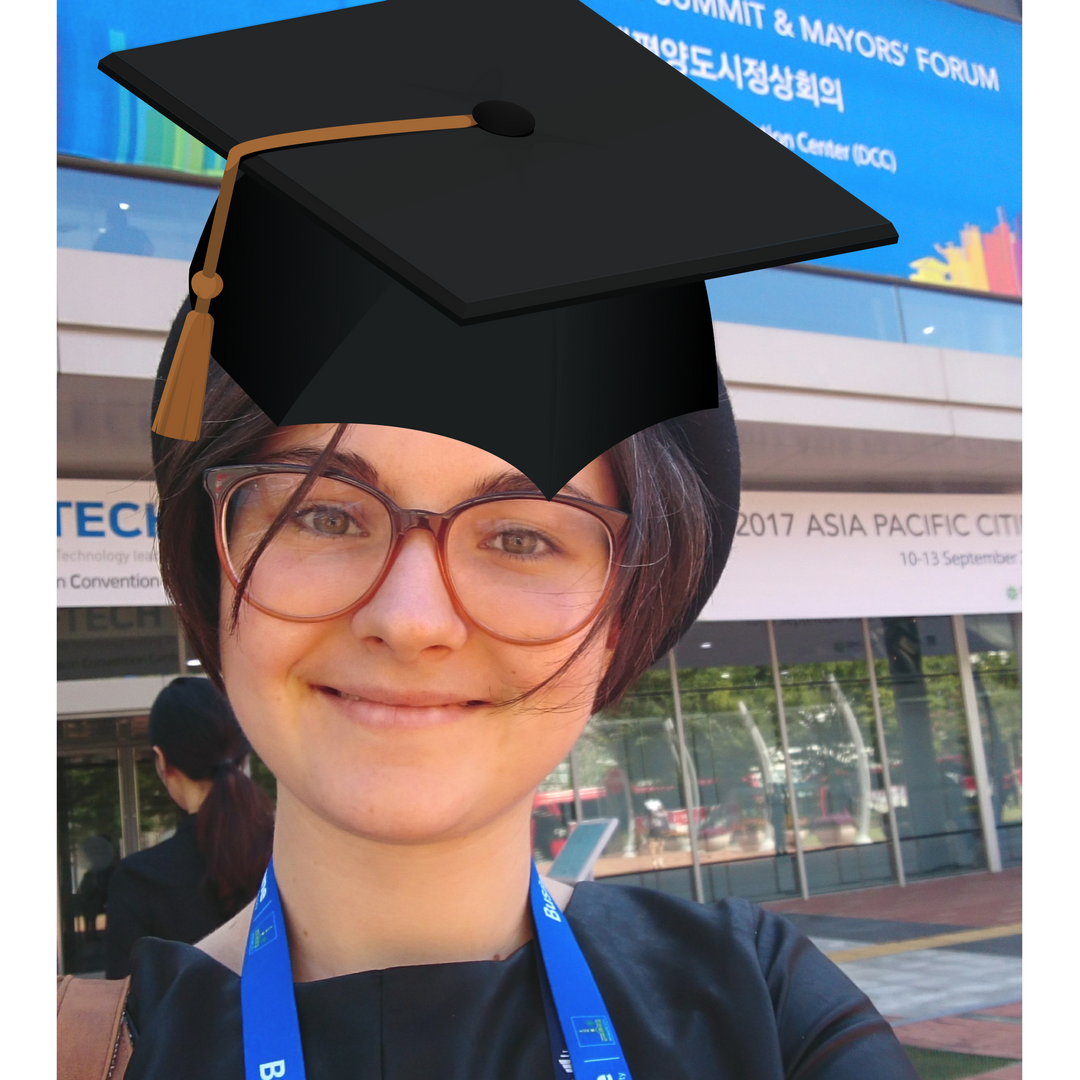 QUT's tweet photo. We've seen lots of #QUTClassof2017 posts over the last two weeks, but today student blogger and #QUTgraduate Ana shares why she didn't go to her #QUTgraduation ceremony. Find out why: https://t.co/KMqTqLzL5s https://t.co/rf2uC7HsqL