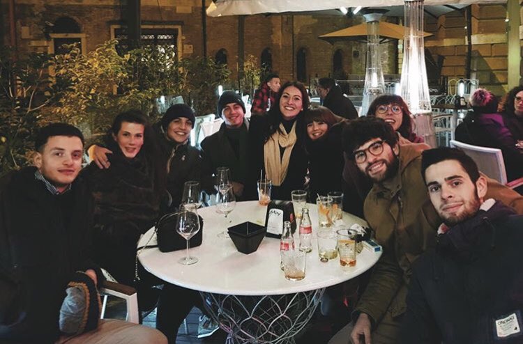 DavideBusetto's tweet photo. Ci rivediamo agli esami 😈😈 #iusvefamily #HB https://t.co/oXiVg0ApsS