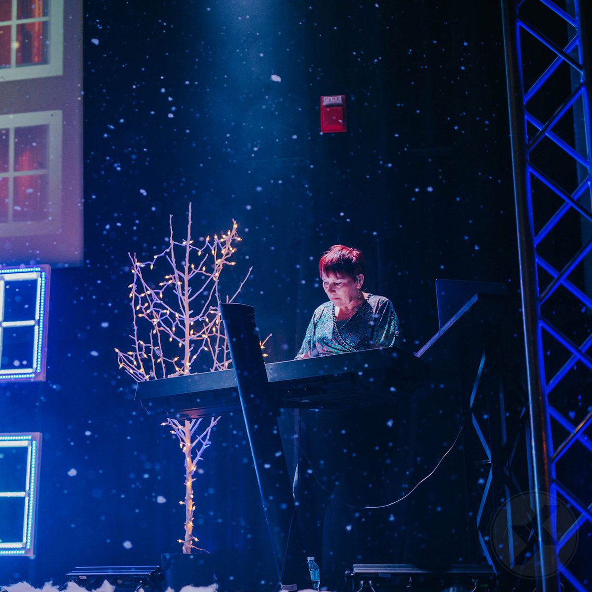 theX_church's tweet photo. Christmas at Crossroads is almost here!
Retweet and mention someone that you want to invite!

Fri, Dec 22 – 6pm  (Lithopolis)
Fri, Dec 22 – 7pm (Lancaster)
Sat, Dec 23 – 5pm  (Lancaster &amp; Lithopolis)
Sun, Dec 24 – 9am / 11am  (Lancaster &amp; Lithopolis)

#ChristmasAtXrds https://t.co/WdcUVnwQbZ