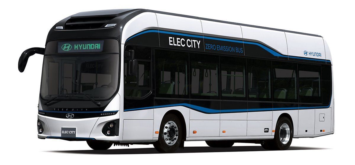 revistatyt's tweet photo. #SabíasQue este 2017, @Hyundai_Global presentó #ElecCity, su primer #AutobúsEléctrico de producción masiva ⚡🚌⚡
Cuenta con un tren motriz totalmente eléctrico y una batería de iones de litio que le permite conducir 290 km con una sola carga. https://t.co/ViRKMF1afC