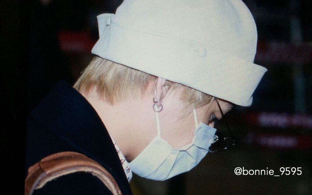 Bonnie_9595's tweet photo. 171220 #방탄소년단 #뷔 #태형 #ててです @BTS_twt https://t.co/cofbERrMW0