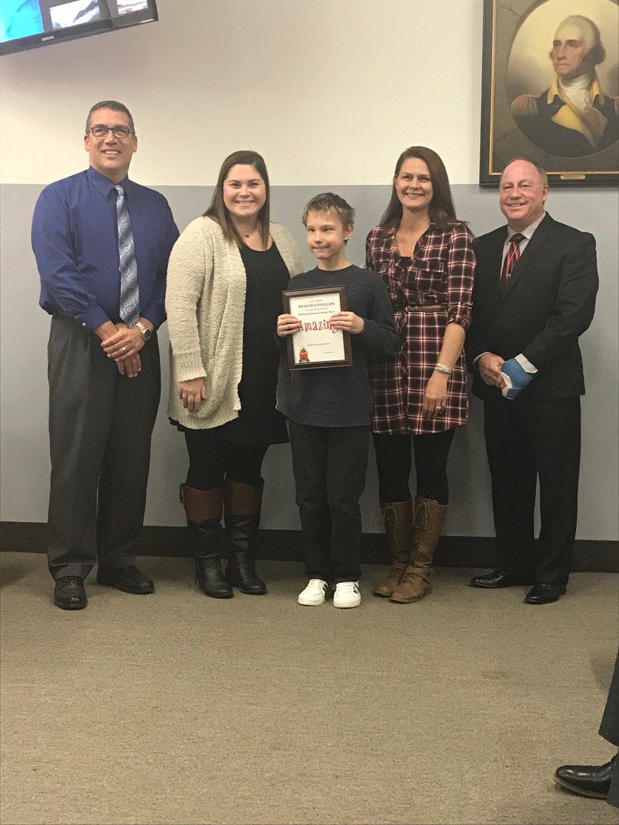 mrstimac's tweet photo. Congrats to Branden for receiving the 110% Award @13easd https://t.co/aqk4Yj6tbk