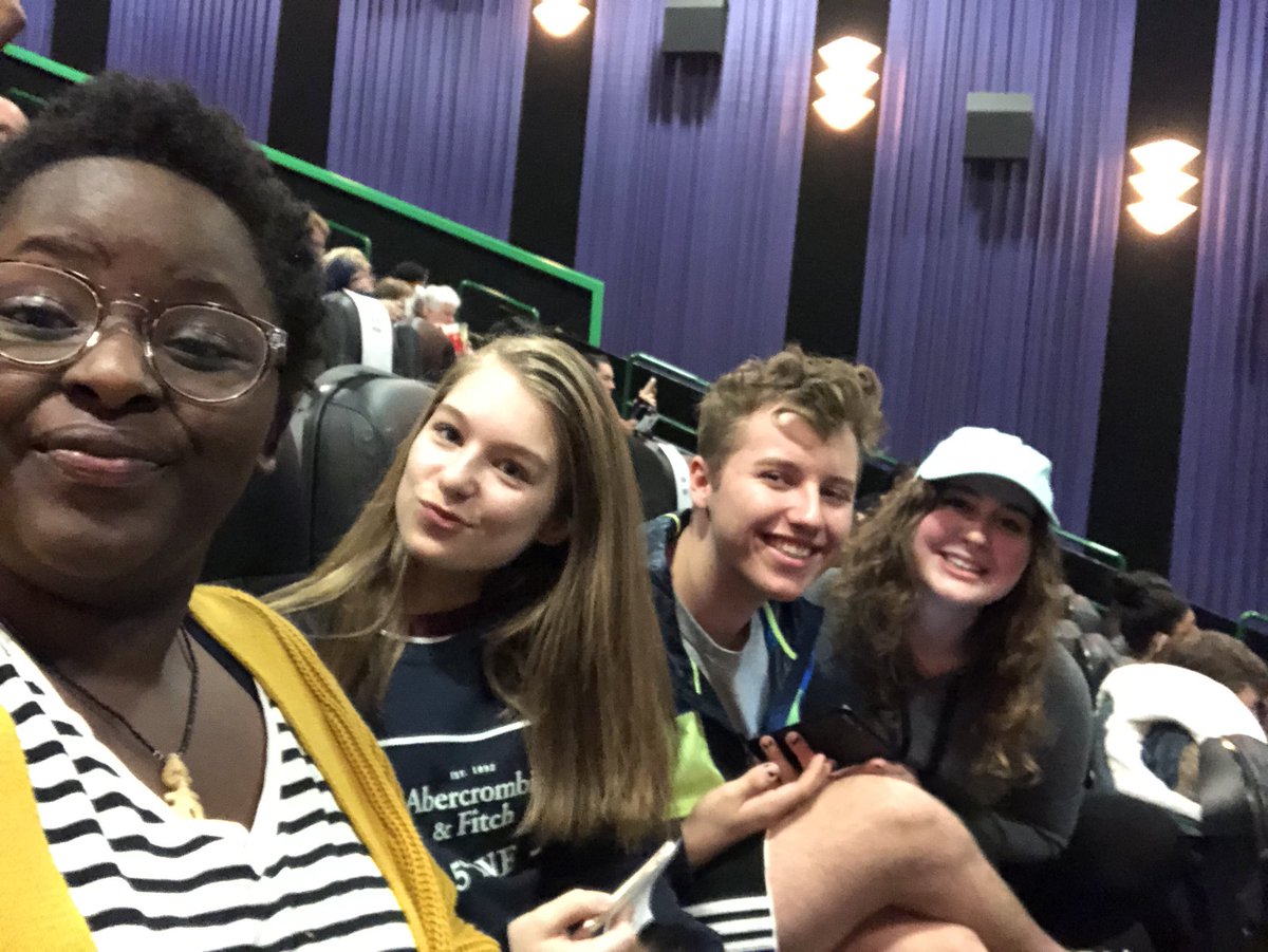 Getting a free showing of #PITCHPERFECT3 #PITCHPERFECT2KC Merry Pitchmas everyone