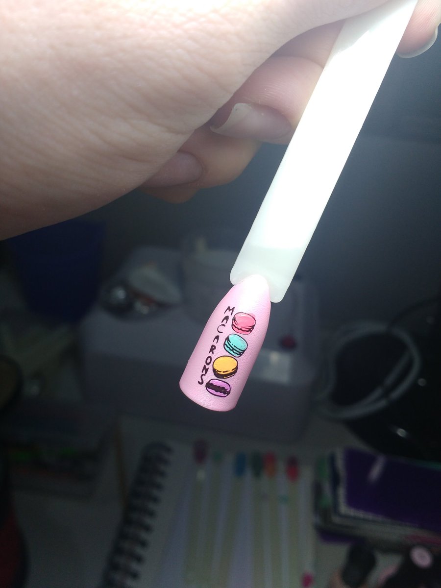 lauritula's tweet photo. — lauritula, estás preparando uñeros para @lacamparty del viernes?
— Marge, no voy a mentirte. https://t.co/Zt4n7ISYLJ