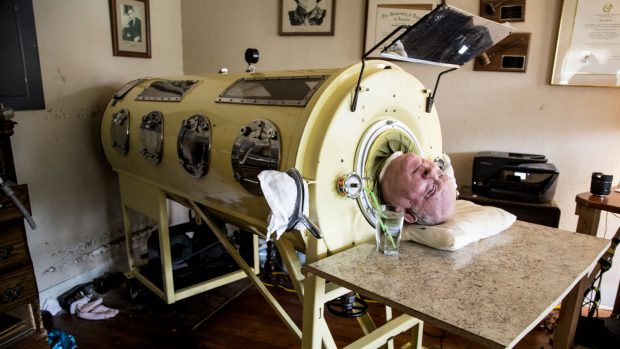 BMC_Medical's tweet image. The Last of the Iron Lungs #Ironlung #Post-PolioHealthInternational #camerashutter—tight goo.gl/oJJSYL