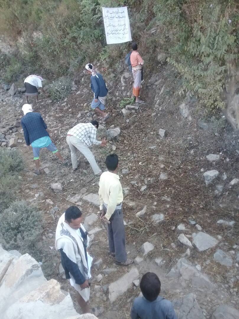 TamkeenYemen's tweet photo. #Tamkeen Village Cooperative Council #VCC
started #SelfHelp for #Community #SubProject #RoadPavement in Rasubah Road in Bani Nafie, Al-Jafriah District #Raymah Gov #Yemen This Vcc was formed in 2013 and keep implementing self-help projects @SFDYemen @WorldBankMENA https://t.co/A0adHIjdjq