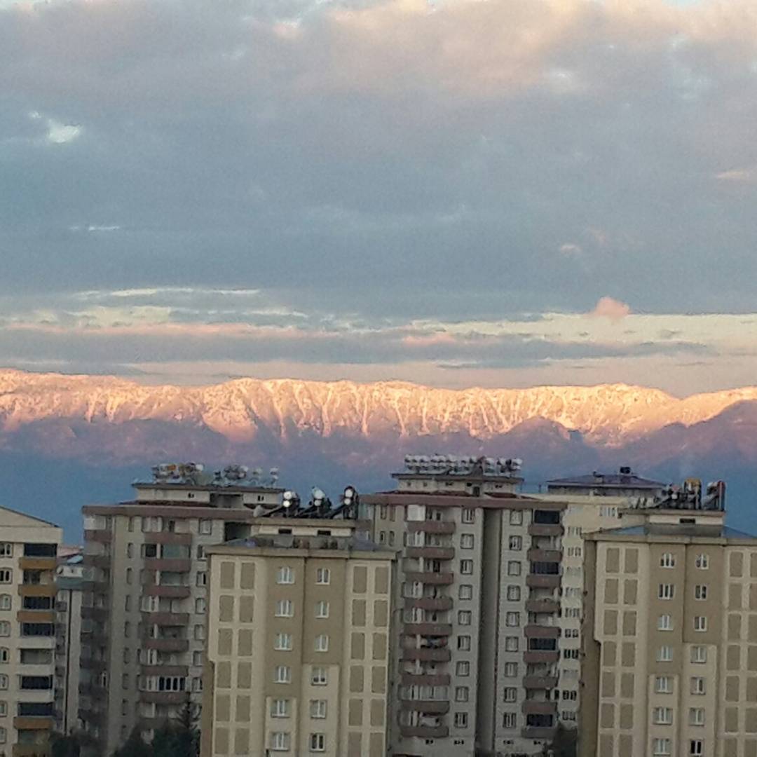 tiens46's tweet photo. @trtdunbugun #Kahramanmaraş https://t.co/5jCd3Y8h06