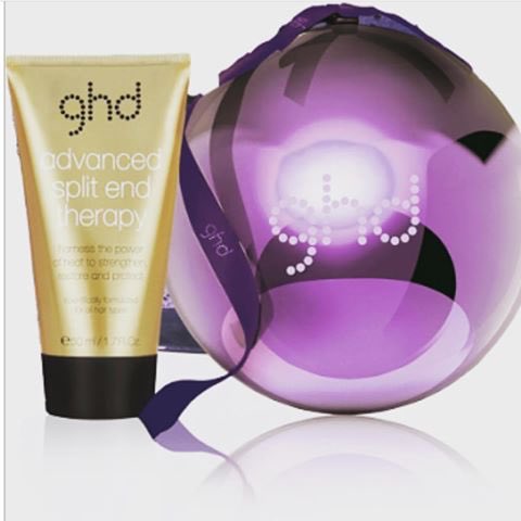 HairatIcon's tweet photo. @ghdProfessional @ghd Xmas Edition Baubles with Split End Therapy Treatment £15 #xmasgift #stockingfiller #lastfew #availablenow https://t.co/tvQAzv2ziG