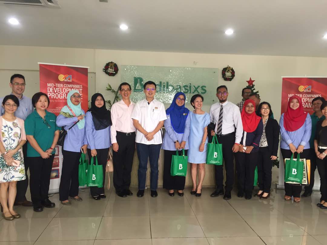 matrade's tweet image. Mid-Tier companies Turun Padang session today at Bodybasixs &amp;amp; Kawan Food Manufacturing, led by YB Datuk @chuaty The visit provides greater insights on trends and issues for Msian Mid-Tier companies in facing 2018 #MTCDP #ExportChamps @MITIMalaysia