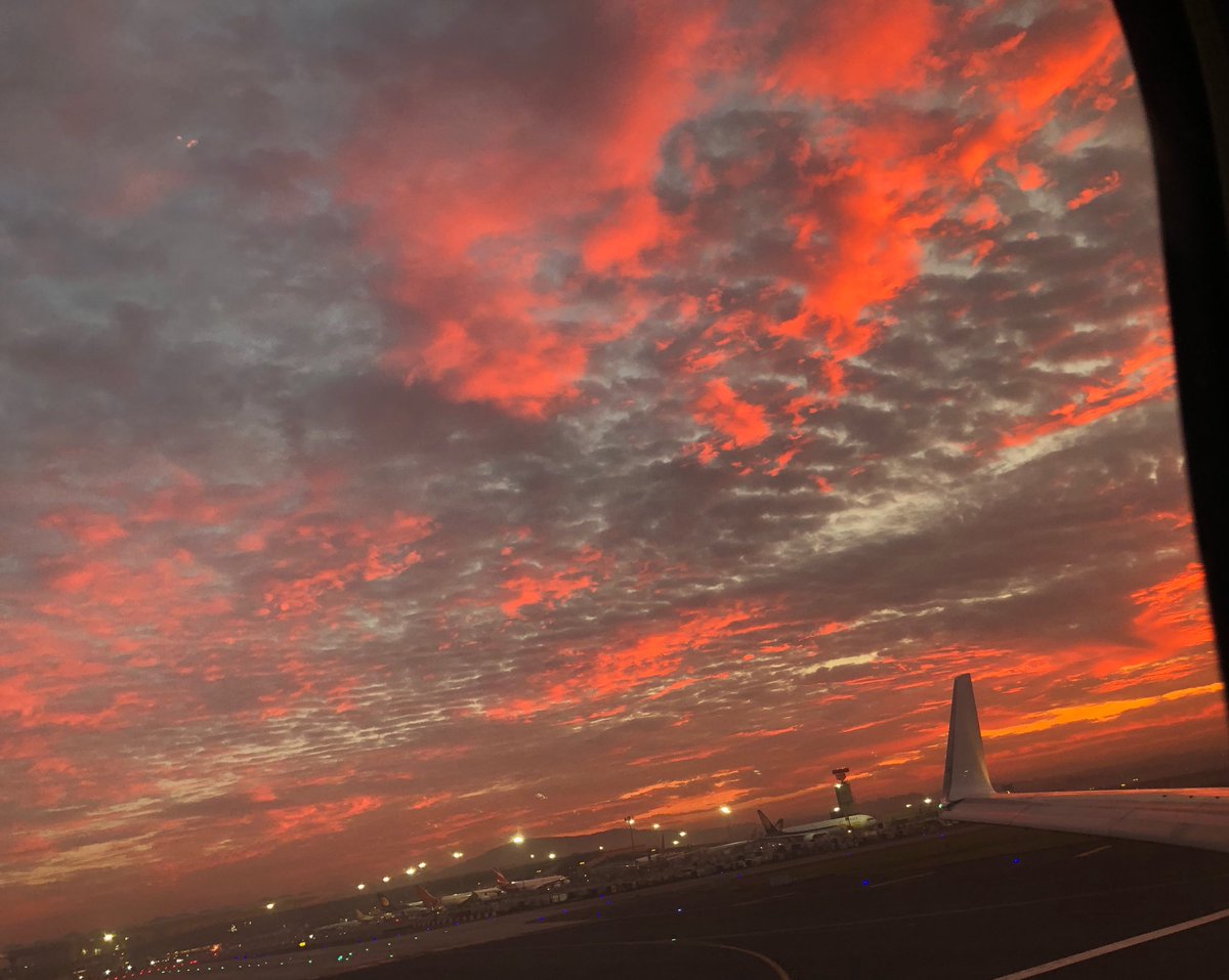 ShirleySetia's tweet photo. Early morning sights! Ah 😍 #nofilter https://t.co/O8ev8JCz9A