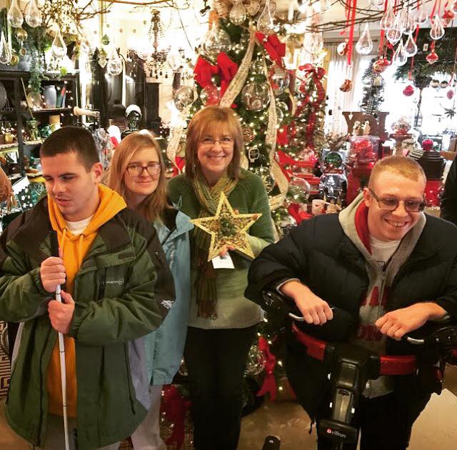 SucculentEnter3's tweet photo. The next gift went to Schaffitzels Flowers. They were so gracious and kind to assist for our Christmas sale 🎅🏻 Thank you for believing in us! #employmentskills #lifelessons #givingback #thisiswhatitsallabout #OneMillionActsofGood #GoodGoesRound @TheEllenShow https://t.co/B3rzSlTOVZ