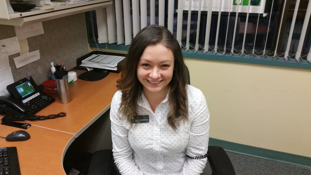 JessLHamblin's tweet photo. #WeTheNorthfield Marta always wants to provide her clients with Legendary advice, That's why she loves showing them all the benefits of digital banking!@baileyjhill @RyanBennett_TD @NelsonAraujo_TD @DanijelaDoslo https://t.co/Nbdi5e26sP