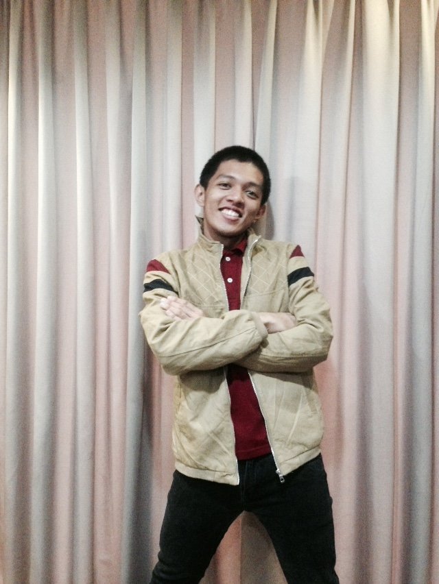 _itsarviiin's tweet image. Yessss namannnn kahit dito man sa picture nasuot ko jacket nila!!! Whooooooo!!! PAKALANDE!!! 
Next time aarborin ko na yung jacket mo #Franju 😆😆😆