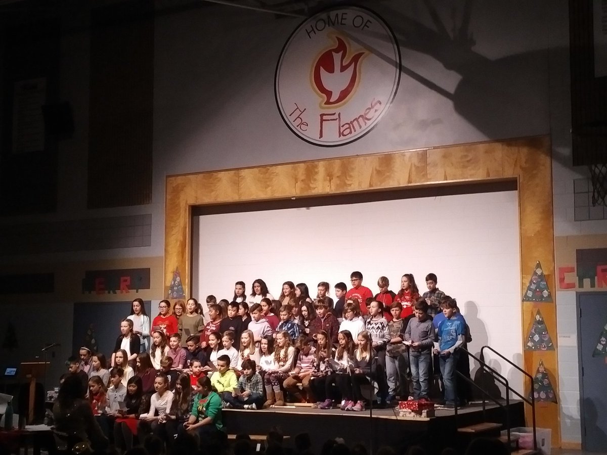 HSFlames's tweet photo. Merry Christmas Holy Spirit Community ... Students SHINE at Primary + Junior Christmas Pageant @WCDSBNewswire https://t.co/KmN1B8hoxI