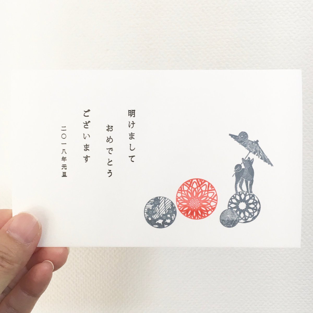 m_letterpress's tweet photo. 年賀状、金が残り少なくなってきました。シルバーブルーも素敵ですよ。😍
＃2018　＃年賀状　＃活版印刷　＃戌年 https://t.co/iNivB33iyT