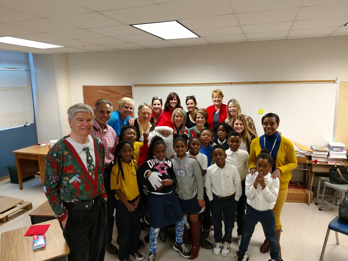 carolynshammond's tweet photo. Santa stopped by JS Clark this afternoon to pay a special visit to some special kids.  Thank you @FUMCShreveport Friendship Class for a great afternoon! @VOANorthLA https://t.co/x0qBiv7gqy