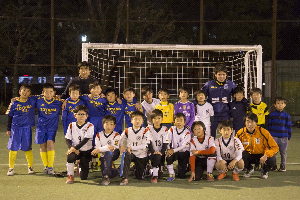 近藤 貴司 昨日 新宿区サッカー協会主催のサッカー 教室に参加してきました 栃木scの洋介 Yscc横浜の京介と3人で子供達と楽しくサッカーできました みんな上手でびっくり アウェーのヴェルディ戦に招待したscシクスの子供達も平日にもかかわらず来 近藤 貴司 昨日 新宿区サッカー協会主催のサッカー 教室に参加してきました 栃木scの洋介 Yscc横浜の京介と3人で子供達と楽しくサッカーできました みんな上手でびっくり アウェーのヴェルディ戦に招待したscシクスの子供達も平日にもかかわらず来