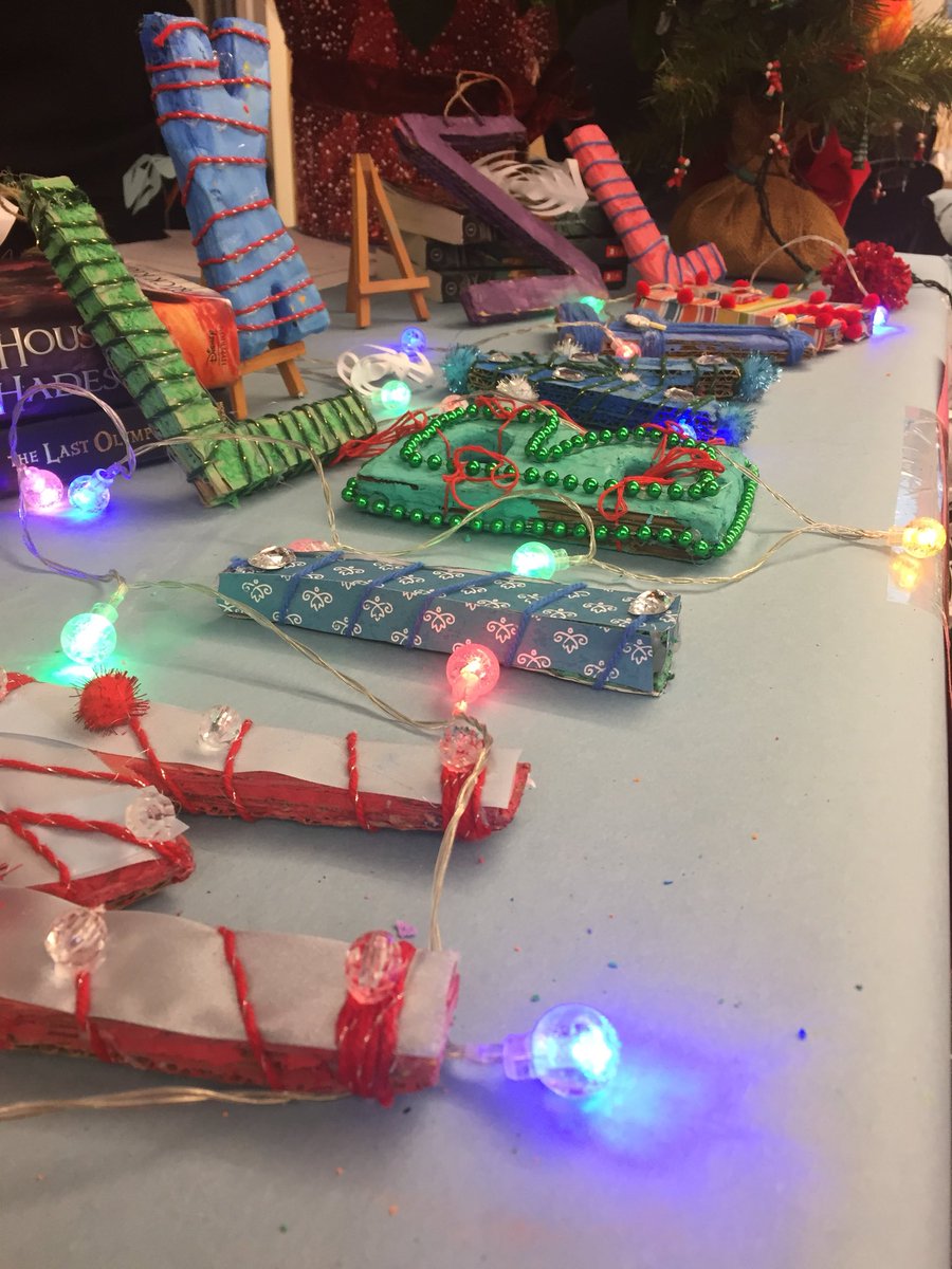osalvas's tweet photo. Great finds today at #LEcoleBilingue ‘s Circle Craft! @metowe #wearerafikis @WEMovement #vsblearns #vancouver #div2leb https://t.co/rhthaZFf9J