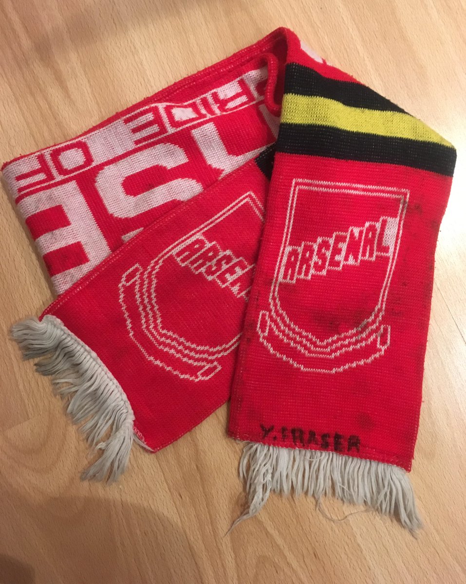 thomwilliams19's tweet photo. Scarf found after the @Arsenal vs @WestHamUtd @Carabao_Cup game last night, across road from the Armoury club shop. Anyone know a 'Y.Fraser'?! #coyg #CarabaoCup #lostscarf #arsenal #letsgetthisscarfbackhome #mayneedawash #yfraser https://t.co/LxZ5jg4jLD
