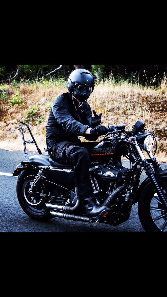 Gears_of_Poor's tweet photo. What I think of work over the #Christmas holiday season! #iron883 #harleydavidson https://t.co/qD8ipKY90m