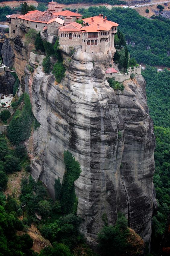 Betterhelen2's tweet photo. travel in the world.
#travel #TravelTuesday #Travelers #Traveller #MountainView #MountainBetweenUs #hiking #explodeamovie #Edible80sSongs #TaxCutsandJobsAct #StupidQuestionsForTheNFL #AChristmasStoryLive #Raiders #DALvsOAK #WWEClash #SoundOfMusic #trees #dangerous https://t.co/4yqnJWxk32
