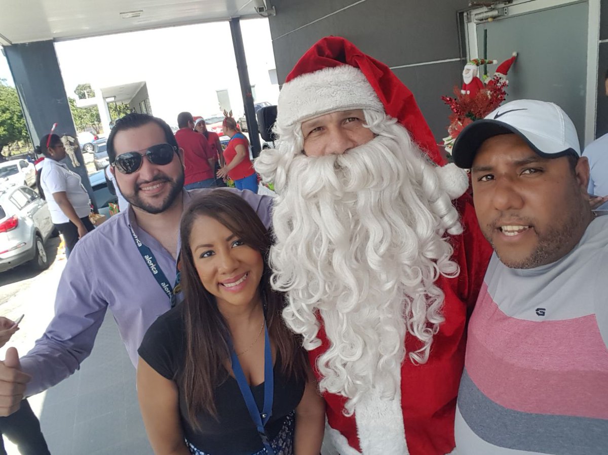cesparej's tweet photo. #Christmas2017 #aloricapanama #MetroPCS #whoissanta @Greg_MPCS @Josie_MPCS @DidimoAg @Keesha2603 @Lisseth2519 @MetroPCSDallas @MPCS_TJBTE https://t.co/h4oPFq9WUa