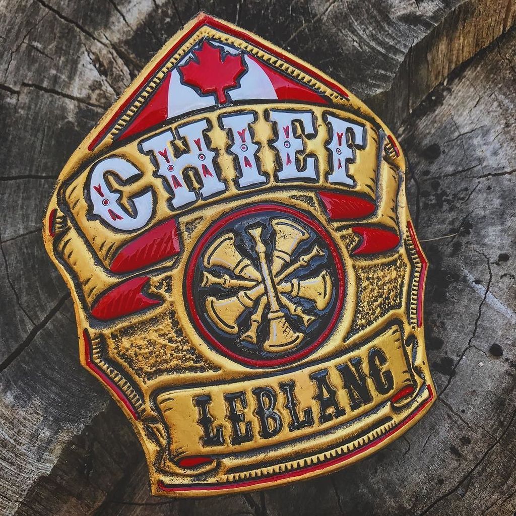 Tryworks Leather Co On Twitter Handcrafted Gold Leaf Shield For Chief Leblanc Ret Dieppe New Brunswick Canada Tryworks Leather Co Bespoke Fire Helmet Shields Of The Highest Quality Handcrafted In Maine Https T Co Oppyndxf8q