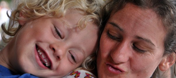 TherapistAutism's tweet photo. How does stigma towards #autism affect #parents and carers? Research @uniofbeds seeks to find out https://t.co/VhmTYC2lr7 https://t.co/jCLJEruJbi