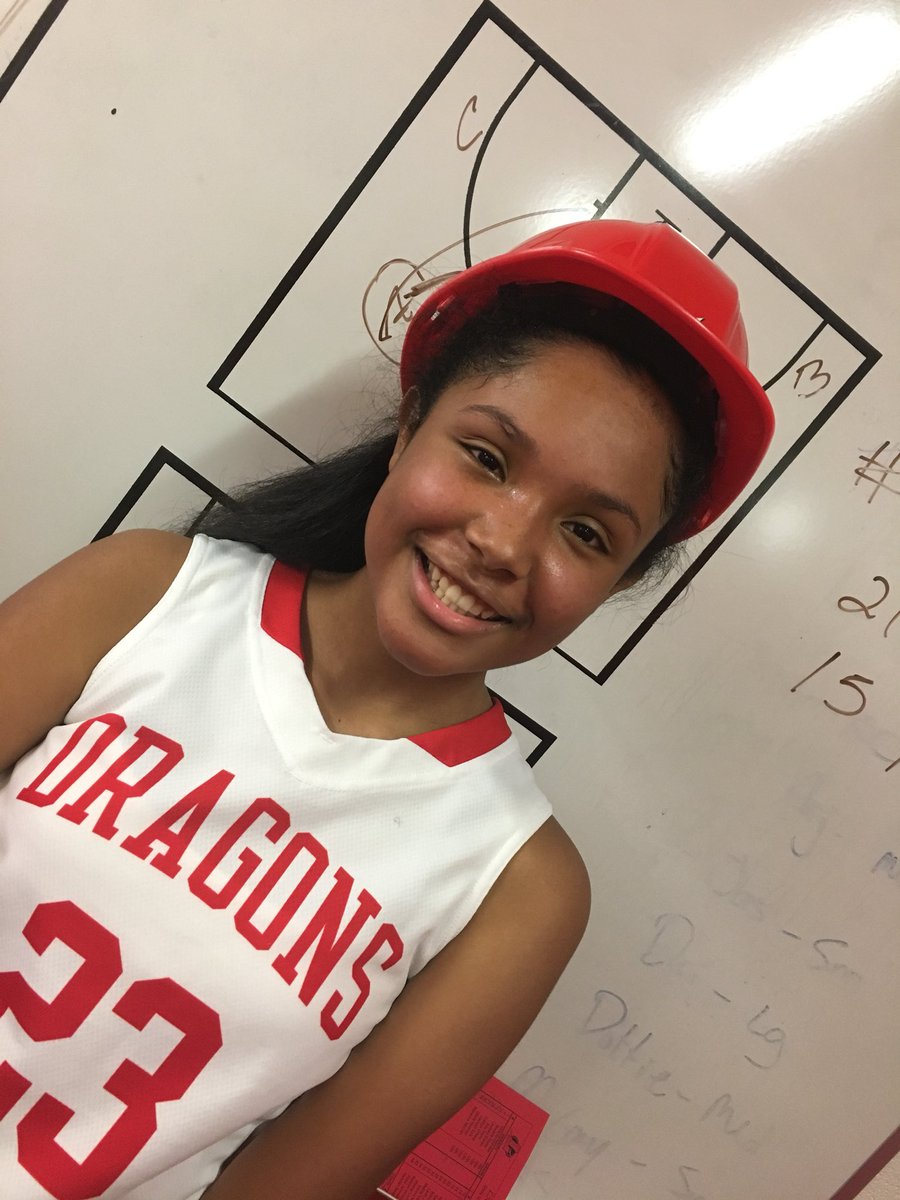 tasha_strauss's tweet photo. Our girl came out and had a great game! Hard hat recipient tonight is Clarissa Outlaw. @CoachThoops @swartzcreekad @PatriciaYoungb6 https://t.co/20tfRdwdT7