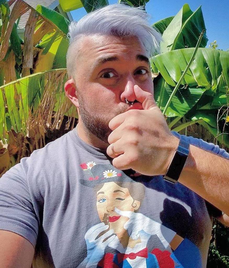 swishembassycom's tweet photo. #Repost @mgmullin1
・・・
Just a #whiff of #poppers helps the.....
#marrypoppers #swishembassy #pastelhair #silverdaddy #purplehair #bleachout #unicorn #gayunicorn @swishembassy https://t.co/E9A75deSgr https://t.co/pVez0xznLH