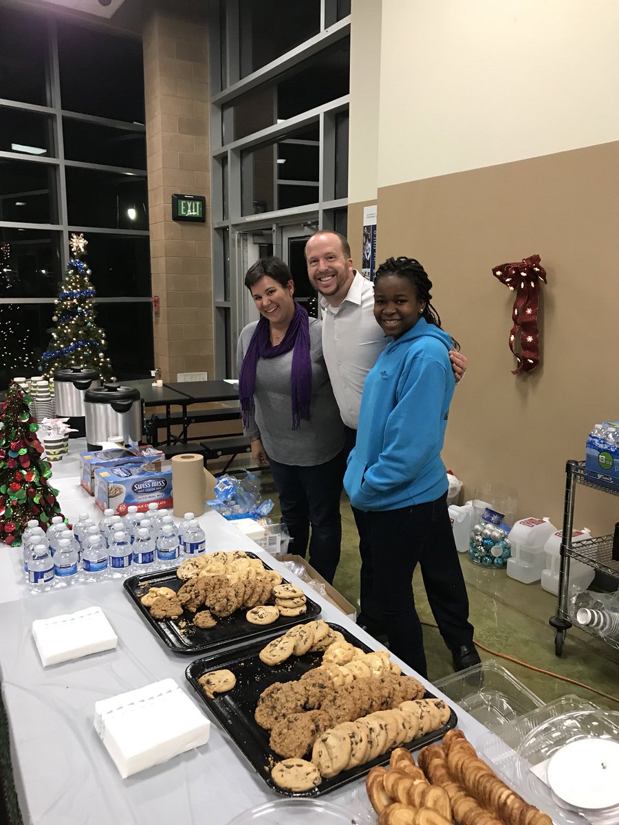 krodriguezvp's tweet photo. Sleigh bells ring! Are you listenin’?...to RCHS’ fantastic choirs? Choir performance and carol singalong tonight! What awesome helpers we have! @rivercityhigh #great2bWUSD https://t.co/4aH6UenXYe