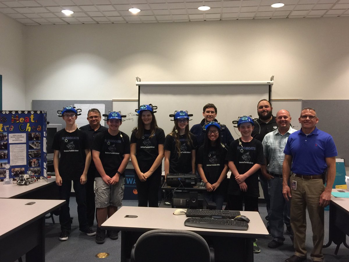 mpcawley17's tweet image. Robobcats presenting their innovative solution to a panel of Engineers at the Deer Valley Water Treatment Plant. #FLLHydrodynamics #AZFLLStateready