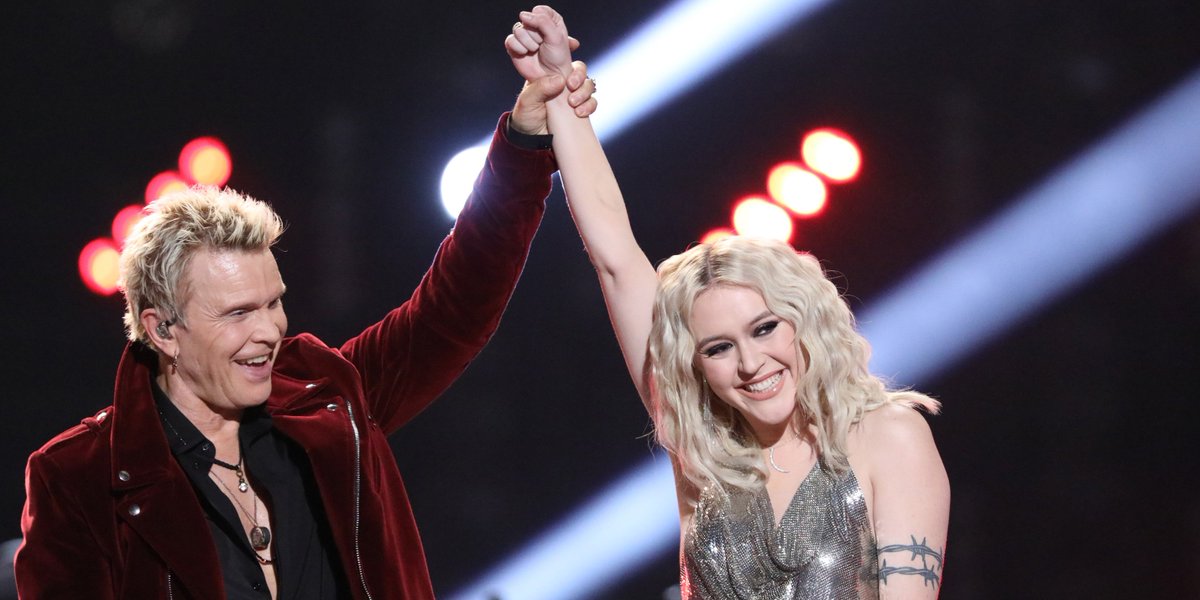 NBCTheVoice's tweet photo. OMG rock legends. @ChloeKohanski and @BillyIdol just made history on The Voice stage. 😱  RT if you're STILL rockin’ out. #VoiceFinale https://t.co/0k4nGZcV0C