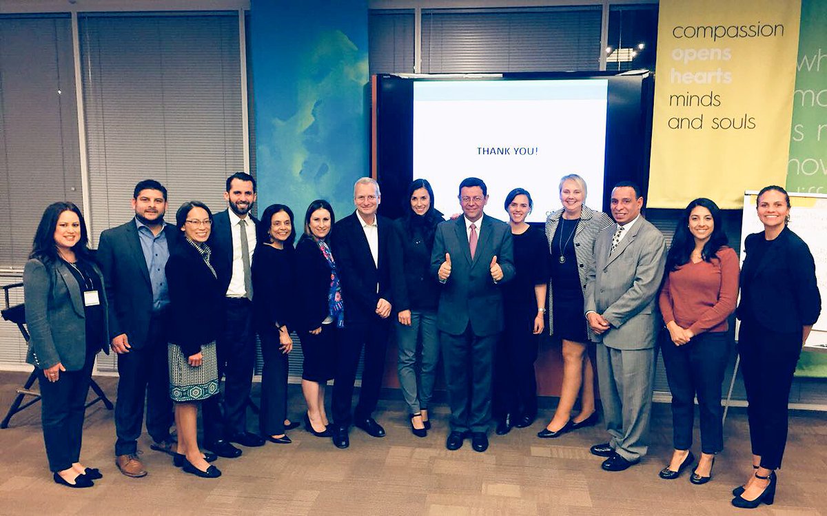 IME_SRE's tweet photo. Nos despedimos del #2017 en la #NationalVentanillaConvening💰
Agradecemos al entrañable equipo de organización y a todos los participantes por compartir sus experiencias #CitiCommunityDevelopment
#ConsulmexLosAngeles
#YouthPolicyInstitute https://t.co/VLpvRRGqI5