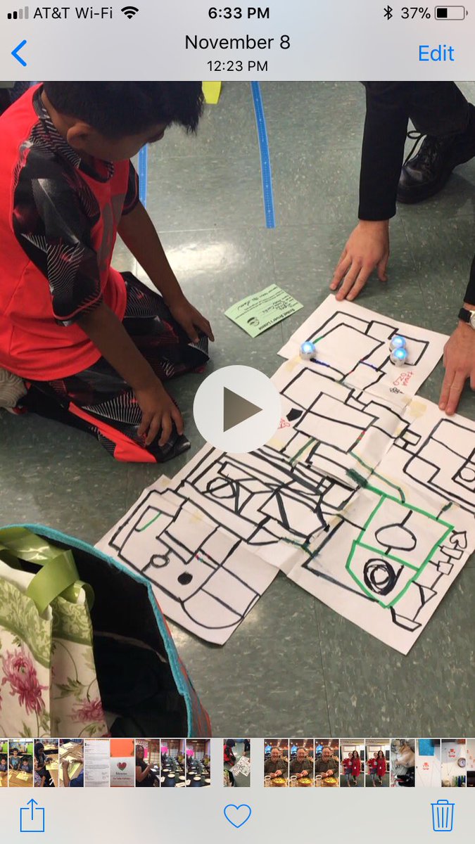 mlam_mandy's tweet photo. Ss creating an Ozocity for our Makerspace Ozobots. Love how it organically came about!! #OVSD_TIDE https://t.co/vGCXjZcFyV