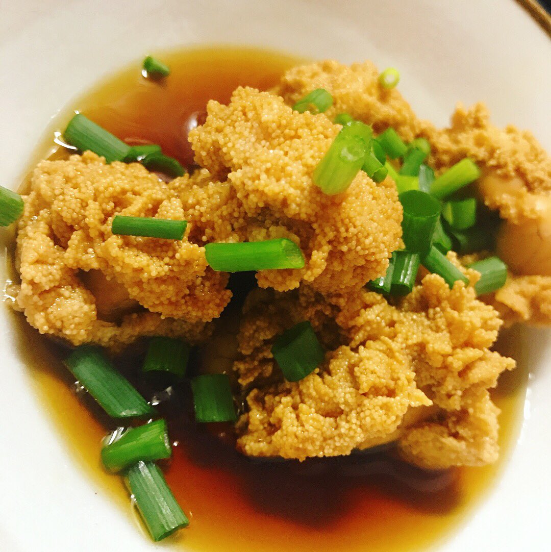 杏耶 あや たらこの花煮2人前 生たらこ2腹 水100cc 醤油大1 砂糖大2 みりん少1 あれば輪切りした生姜3枚くらい たらこ以外を鍋に入れて一煮立ちさせたら弱火にして輪切りにしたたらこを入れてコトコト煮る たらこに硬さがでてきたは火を止めて冷やす お酒の