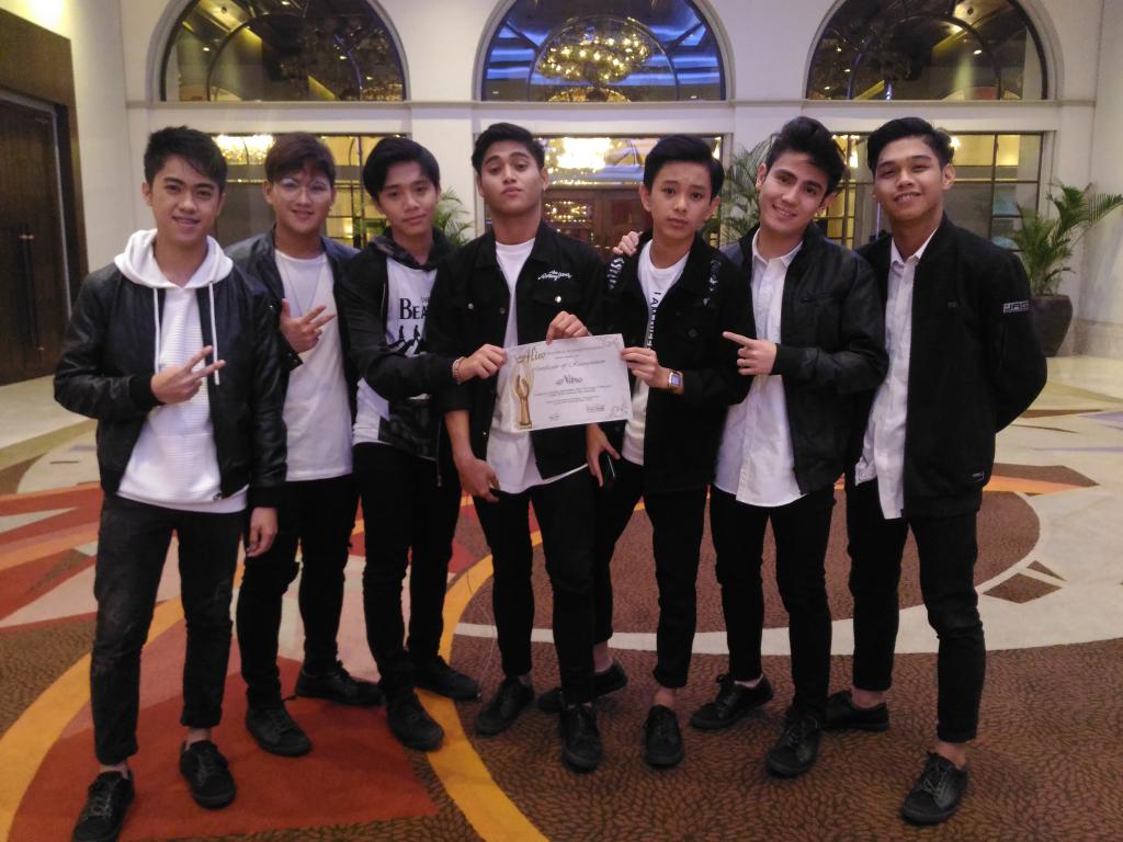 nitroofficial_'s tweet photo. Last Night ⭐
#AliwAwards2017 https://t.co/e9OzkMHrpk