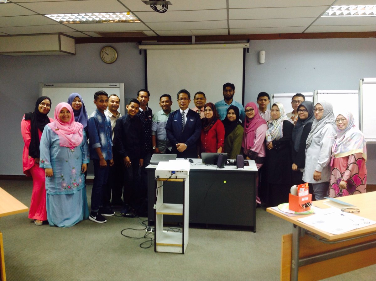 MpcProductivity's tweet photo. Jom Ngopi Dulu Bos
20 Disember 2017
Bilik Compass, MPC

#MPC #MProductivity #MalaysiaProduktif #MemacuProduktivitiNegara https://t.co/HamKyXFKEb
