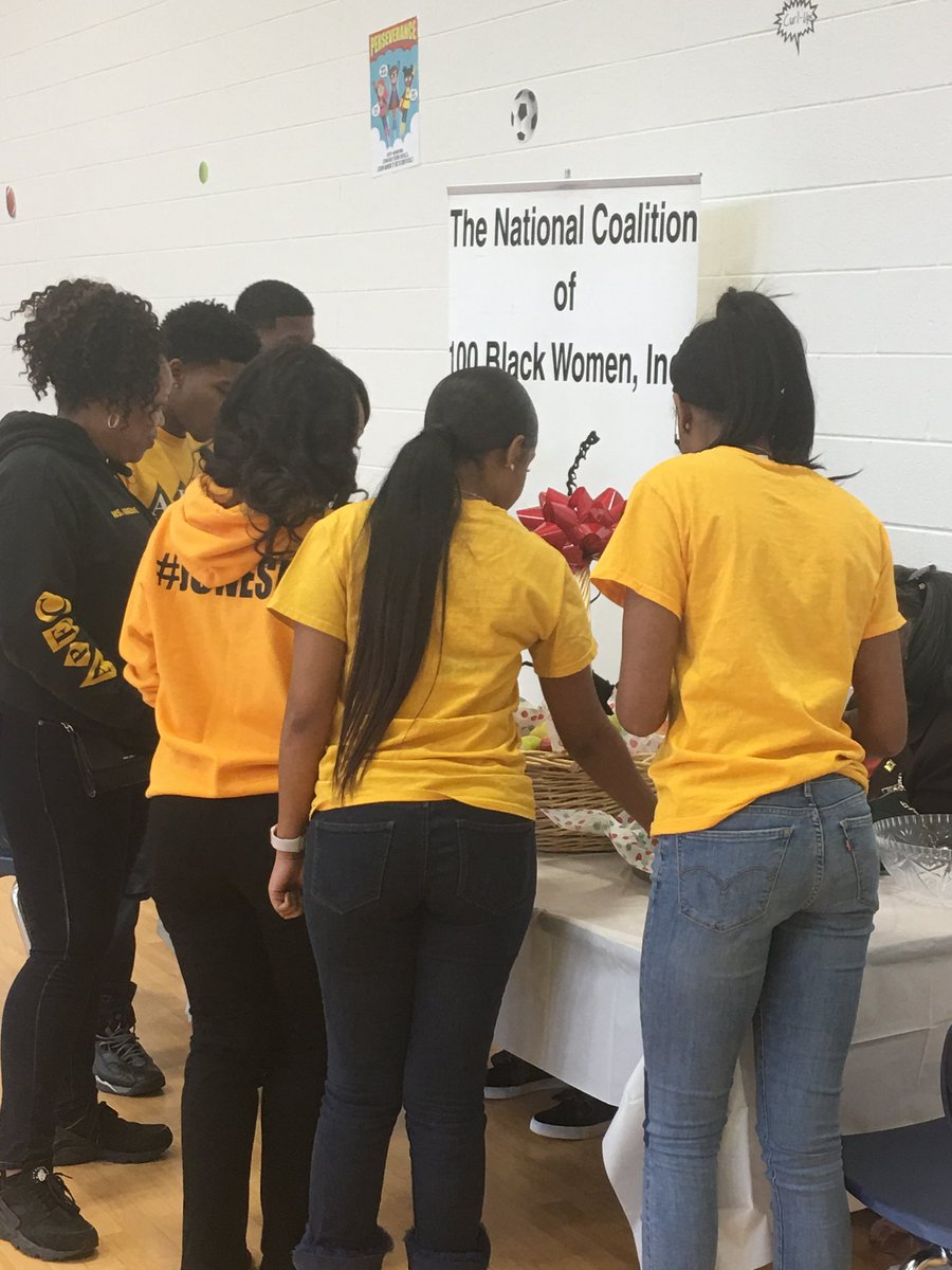 ApecPrep's tweet photo. So we had a health fair and yes we did that! #KnowYourStatus #APECPREP #Health https://t.co/0VgyDSV1Do