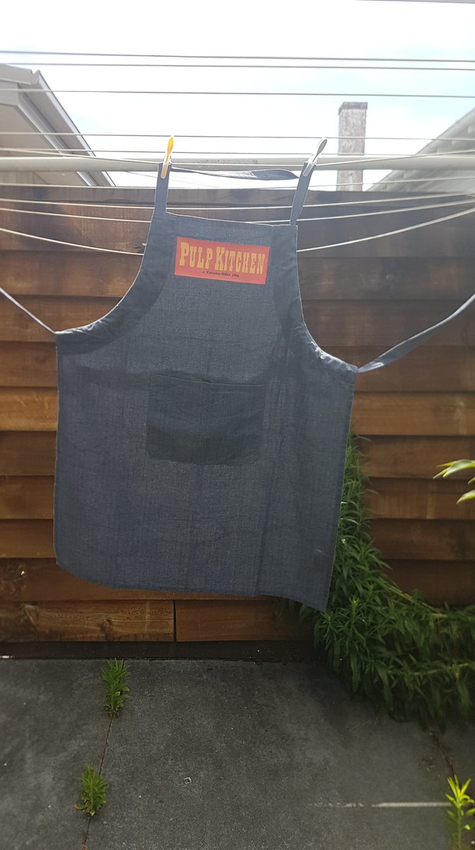 bonzyboo's tweet photo. Gift# 1 - I absolutely love this #PulpKitchen @yaz_was_taken How did you know Pulp Fiction was my #1 favourite movie ever! I really wanted an apron for Christmas as I keep making fried bread and getting flour all over myself lol #ThankYou #Creative #MerryChristmas #nzsecretsanta https://t.co/LSpzLpo9fm