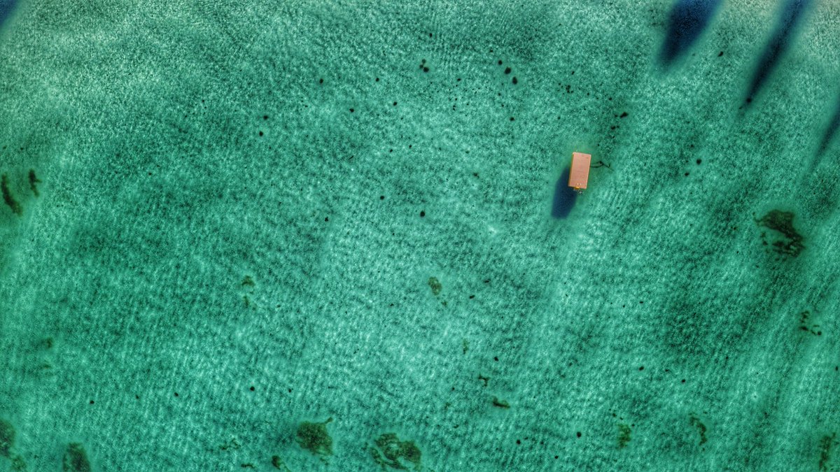 BossD3nnis's tweet photo. Should I land down there? #dji #phantom3s #phantom3standard #beachlife #perthisok #fromwhereidrone #dronelife #skypixel #droneaustralia #dronephoto #dronephotography https://t.co/d9N9z8POsV