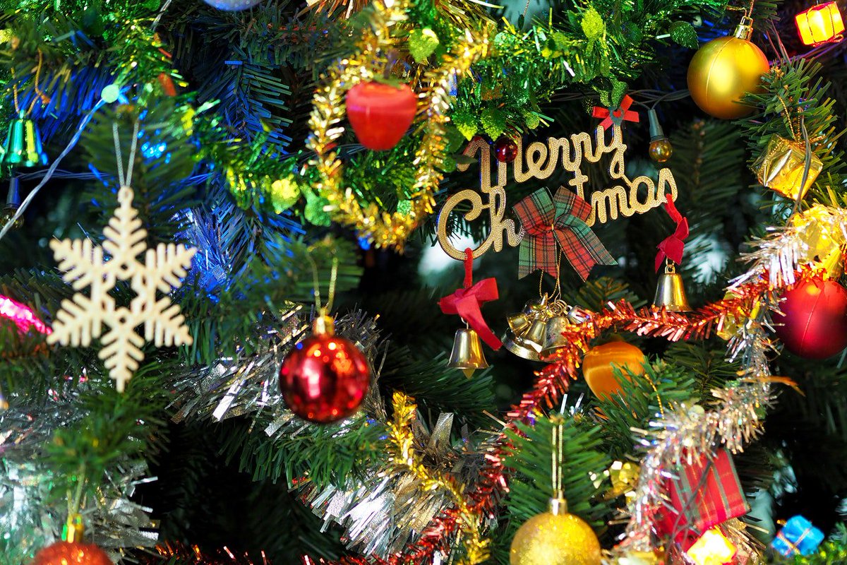 IanQuak's tweet photo. Hey Everyone! 
We be finishing up work for 2017 on Thursday 21st.
We will be back at it on the 8th Jan 2018!
We wish you and your families a very merry Christmas and a happy and safe new year! https://t.co/EOUeq3hJ75