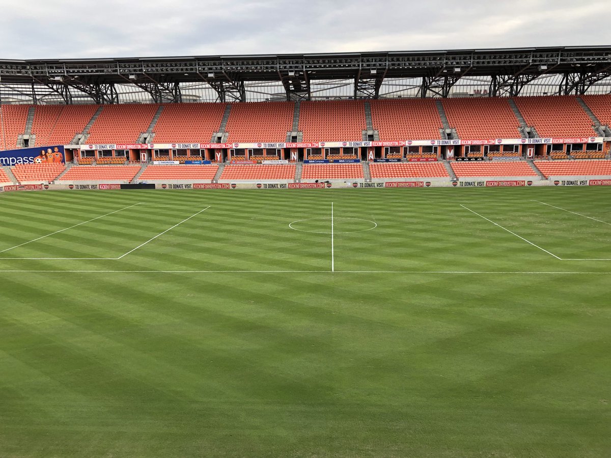 C_Buck10's tweet photo. Late post from last weekend. Really cool getting to play a part in #KickInForHouston. Great event for a great cause. It was a pleasure working with @stuholden as well, a real class act. #Sportsturf https://t.co/iVdTBvwD3S