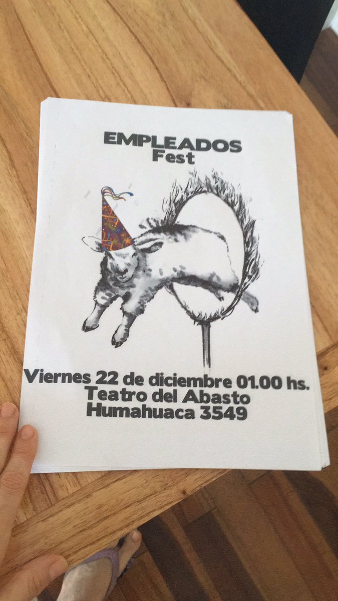 LucilaDufau's tweet photo. Fiesta de fin de temporada de @EMPLEADOSTEATRO Te esperamos! Viernes 01HS @TeatrodelAbasto https://t.co/1FUCIEt39d
